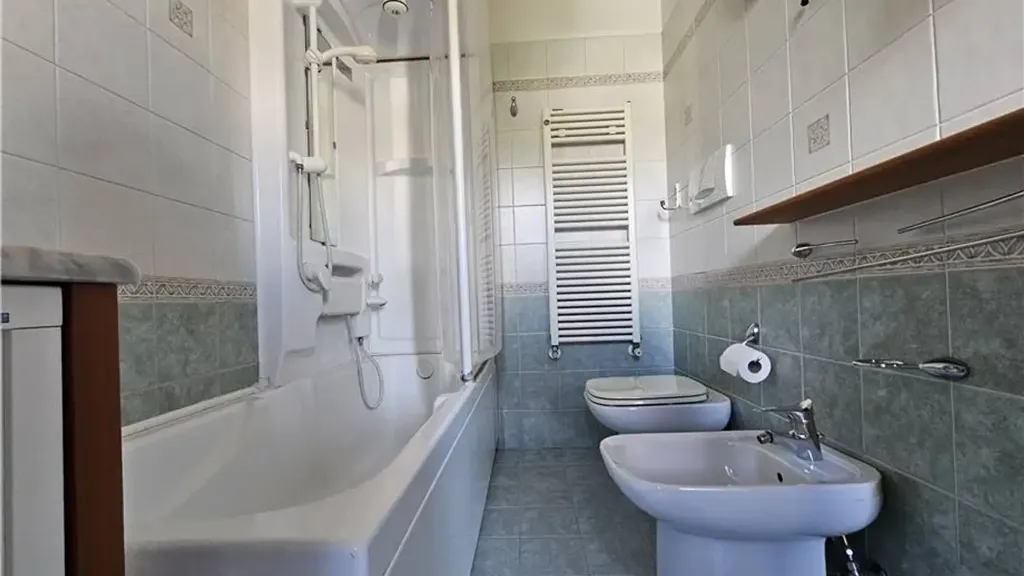 Salles de bain - Apartment with Terrace in Belluno Centre