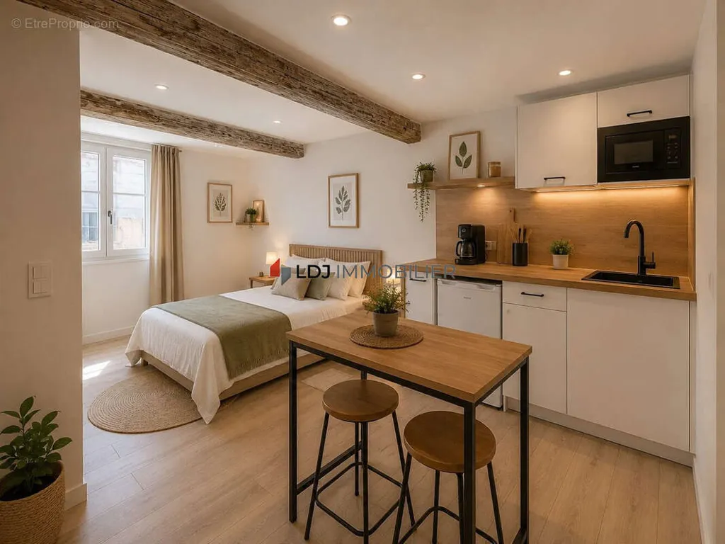 Chambres - Immeuble de Caractère en Rénovation avec Terrasse à Perpignan