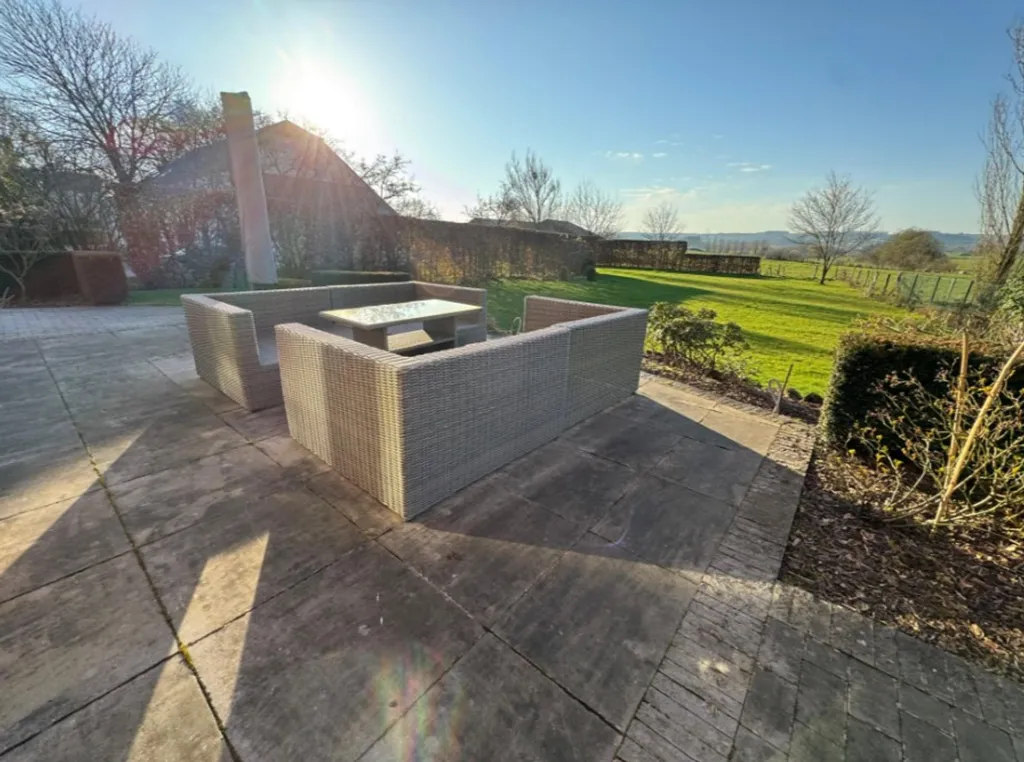 Giardino - Detached House with Open Views in Countryside
