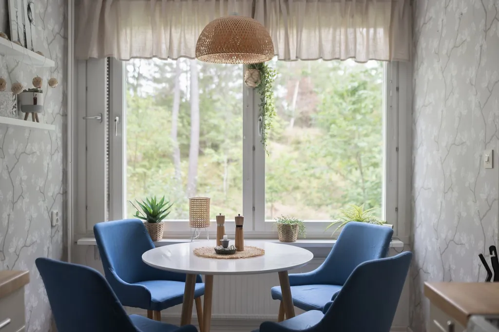 Sala da pranzo - Apartment with Forest View in Västerhaninge