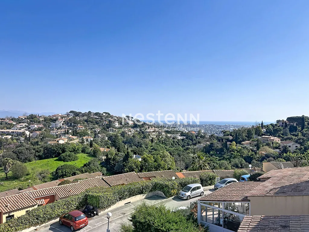 Rõdu - 2-Bed Apartment with Sea View in Super Cannes