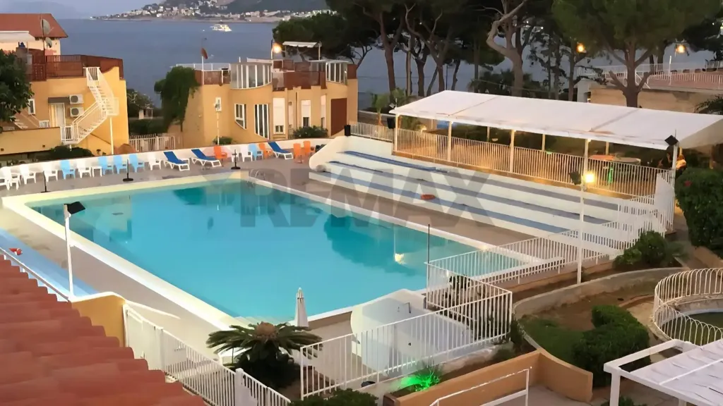Pool - Apartment with Sea View in Mondello