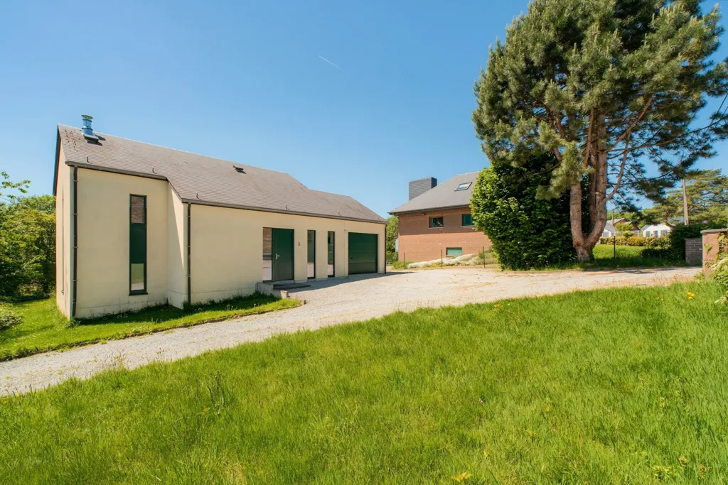 Extérieur - Maison 3 Chambres avec Jardin et Terrasse à Lesve