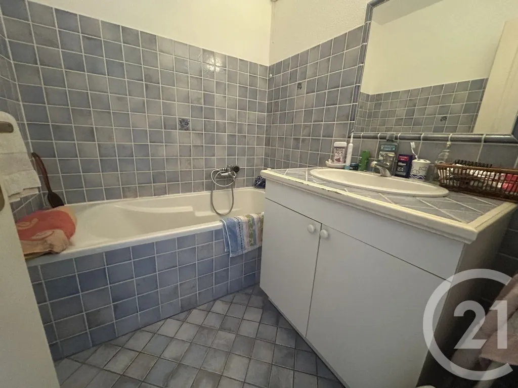 Salles de bain - Appartement T2 en Centre-Ville à Cogolin