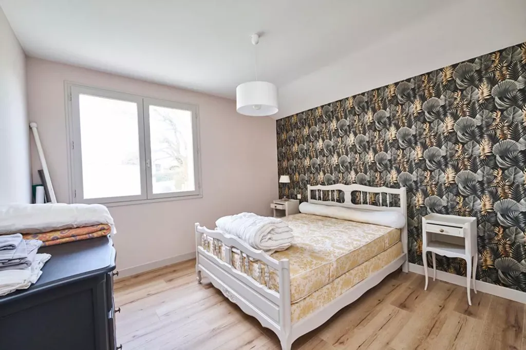 Magamistoad - Spacious House with Garden in La Verrie