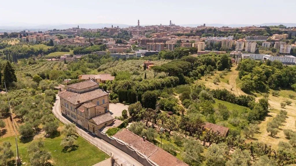 Õhuvaade - Baroque Villa with Private Garden in Siena