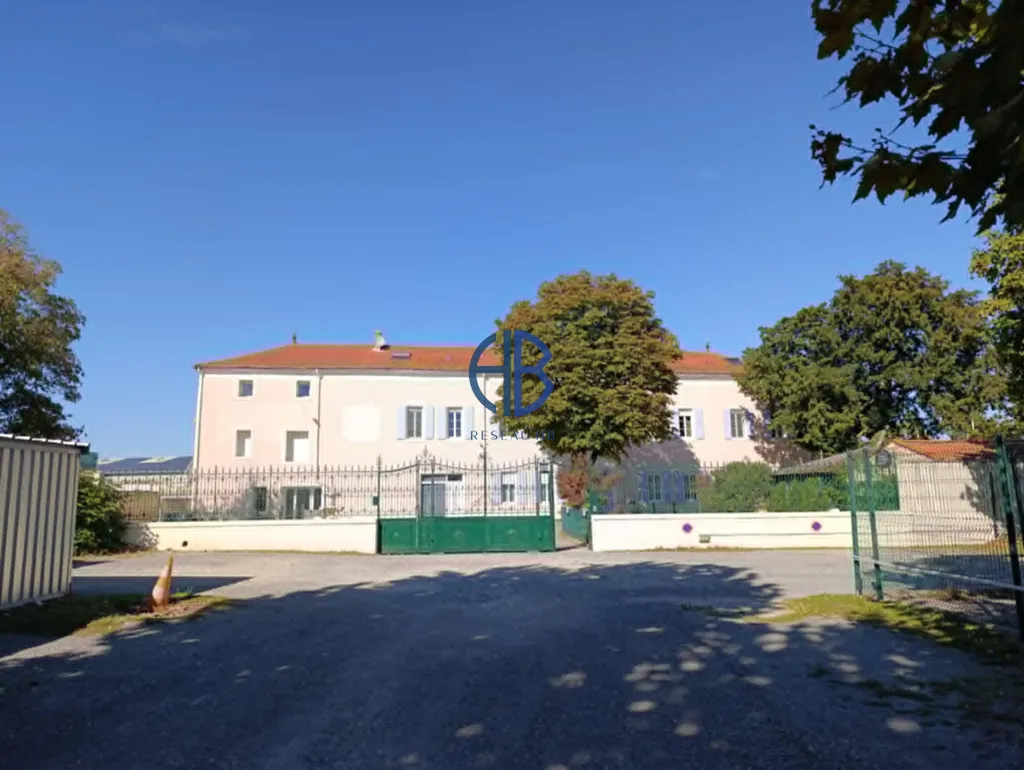 Välivaade - 4-Piece Apartment with Private Terrace in Montélimar
