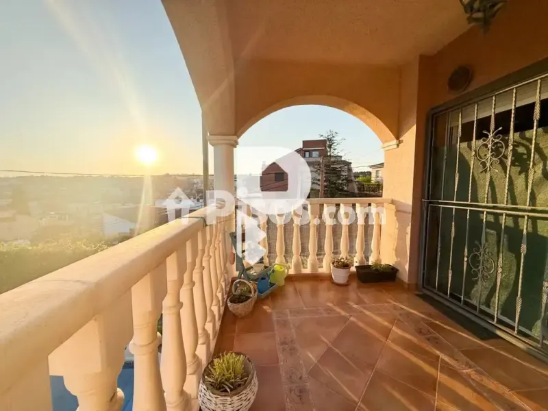 Balcon - Detached House with Pool in Sant Esteve Sesrovires