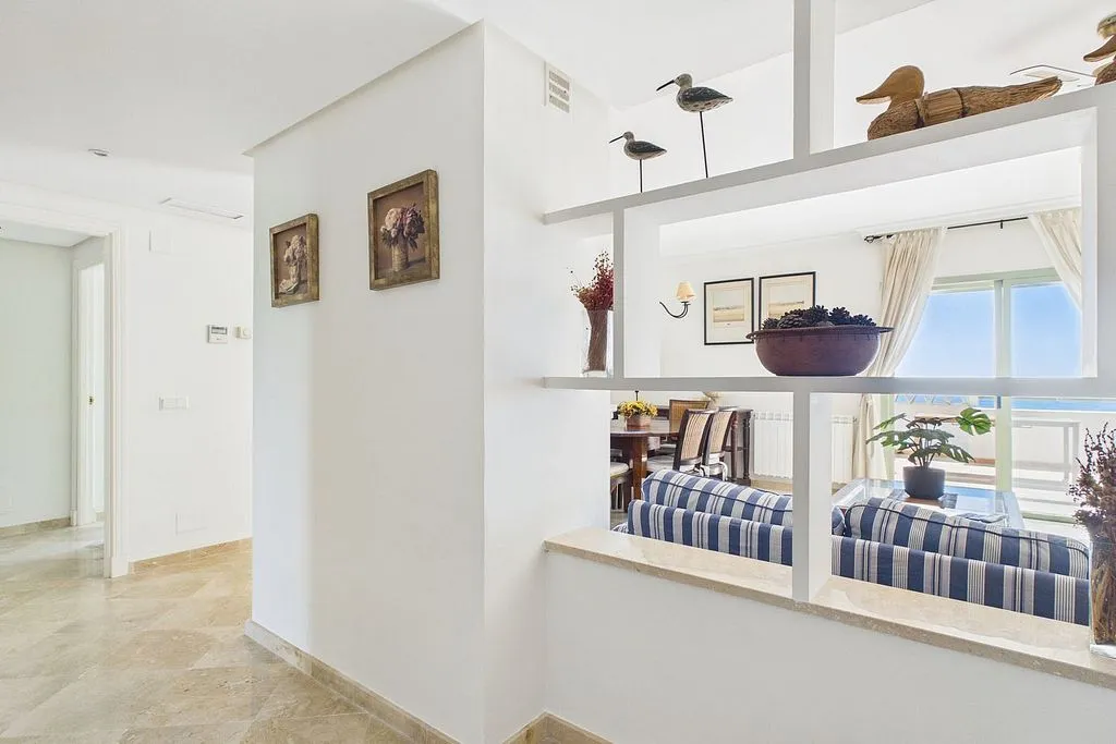 Entrée - Apartment with Pool and Terrace in La Alcaidesa