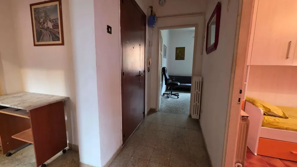 Magamistoad - Armed Trilocale with Garden in Ancona