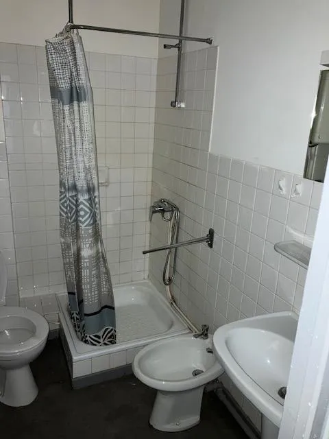 Vannitoad - First Floor Flat with Garage in La Fouillade