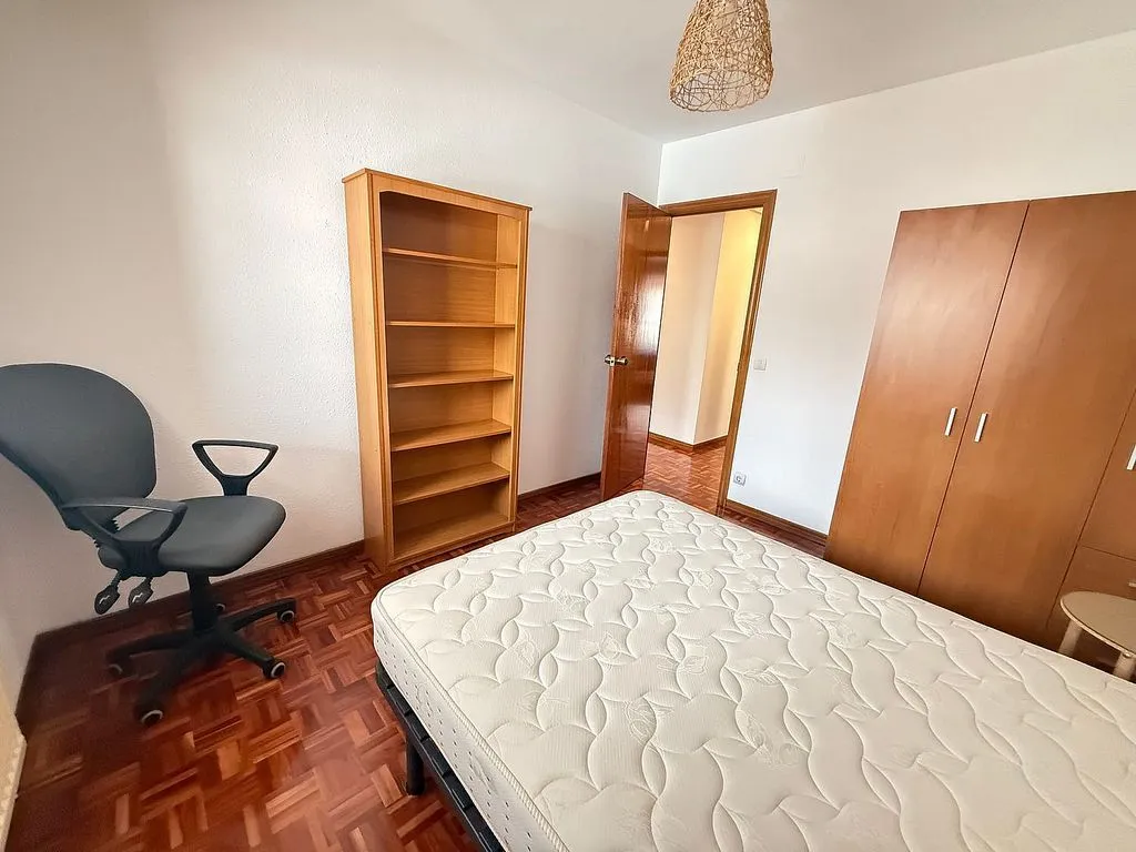 Chambres - Apartment with Terrace and Garage in Gamonal