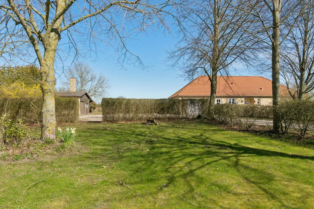 Giardino - Elevated Villa with Garden Views near Ellinge