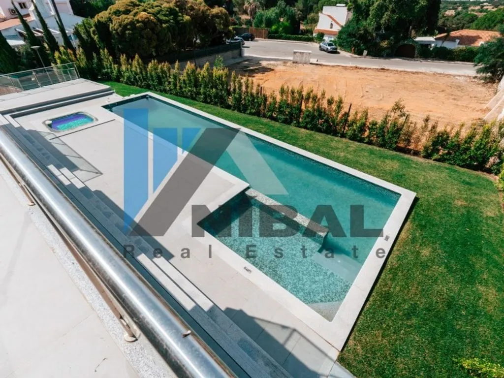 pool_area