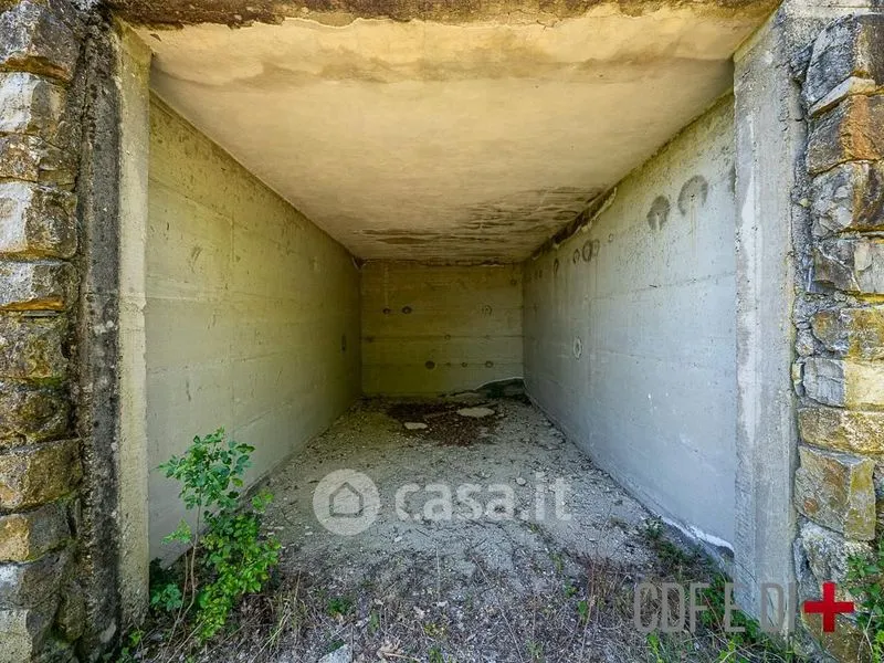 Giardino - Rustic Casale to Complete in Montieri
