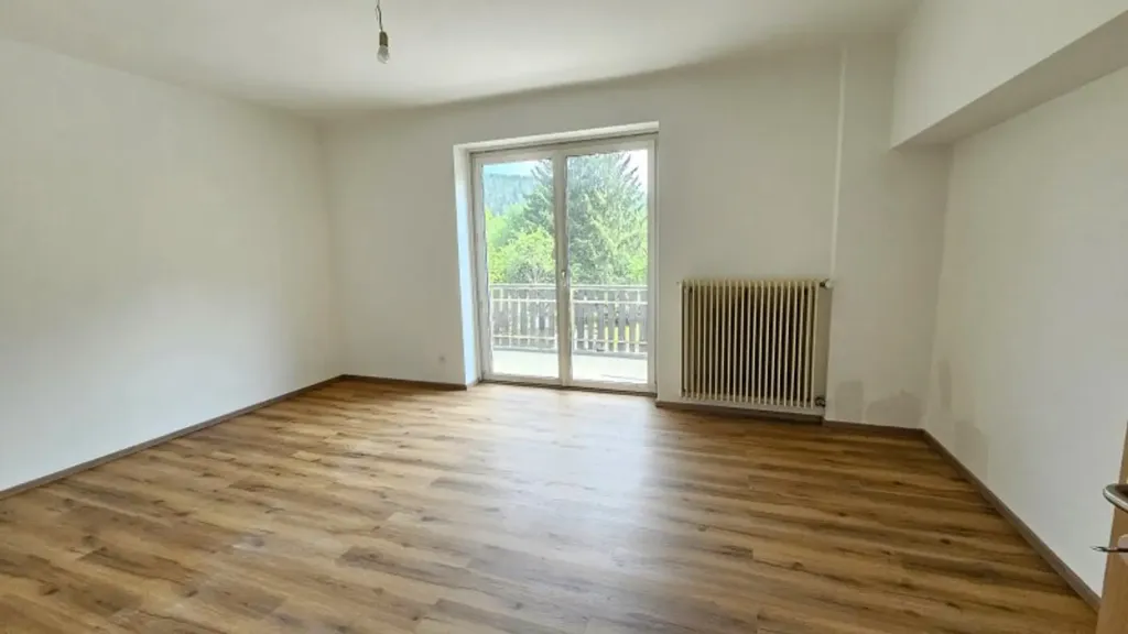 Pièces - Modern Apartment with Balcony in Lendorf, Carinthia