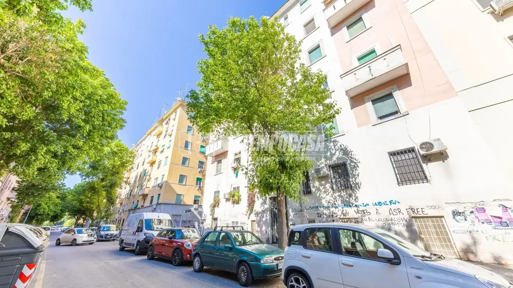 Välivaade - Ristrutturated Flat with Balcony in Rome