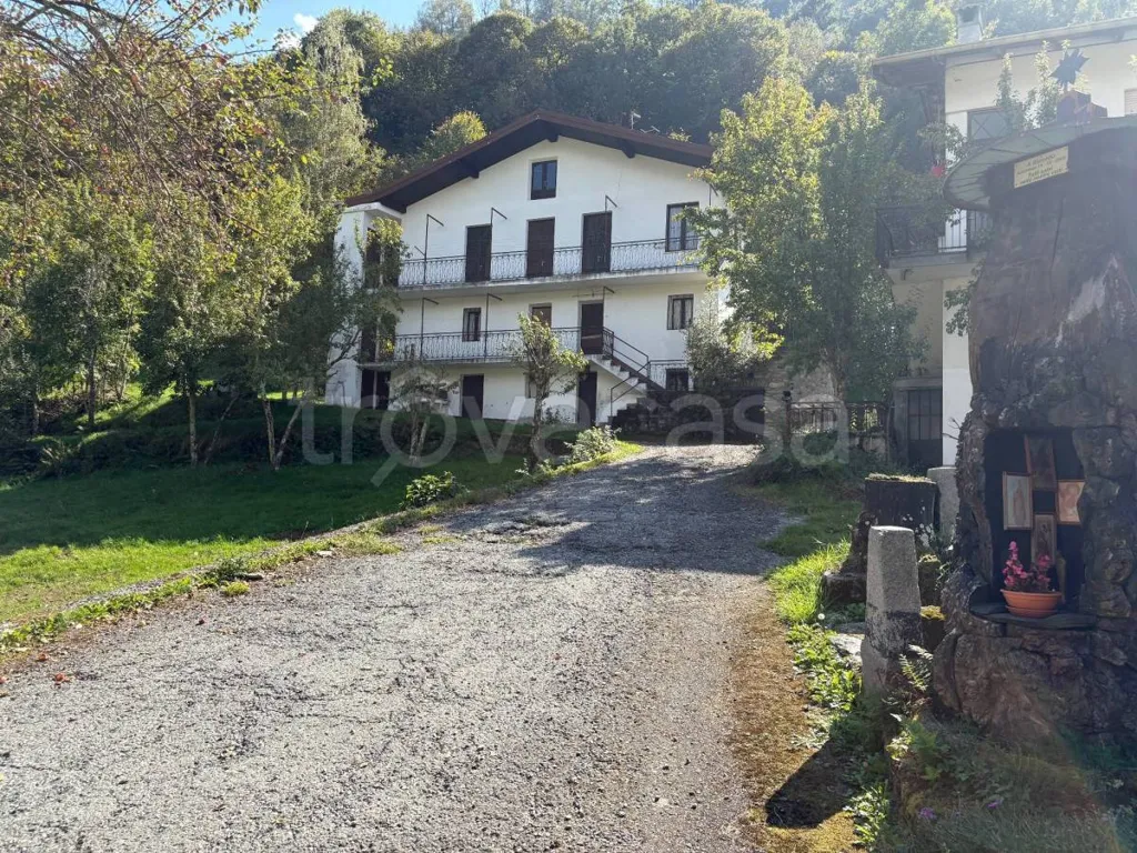 Extérieur - Multi-Level House with Garden in Locana