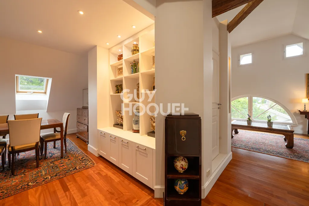 Dining Room - 5-Piece Apartment with Balcony in Sevrier