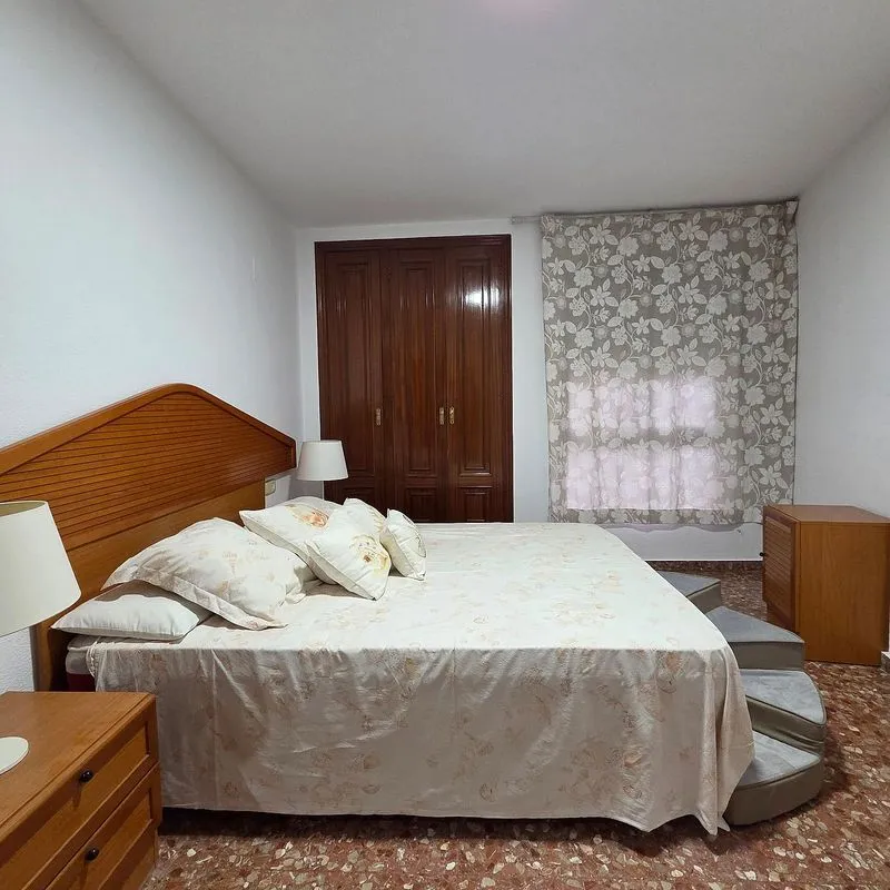 Chambres - Furnished Flat with Balcony in Valencia Centre