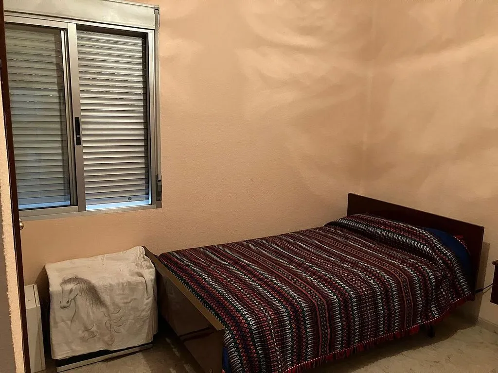 Chambres - 3-Bedroom Flat with Terrace in Monumental City