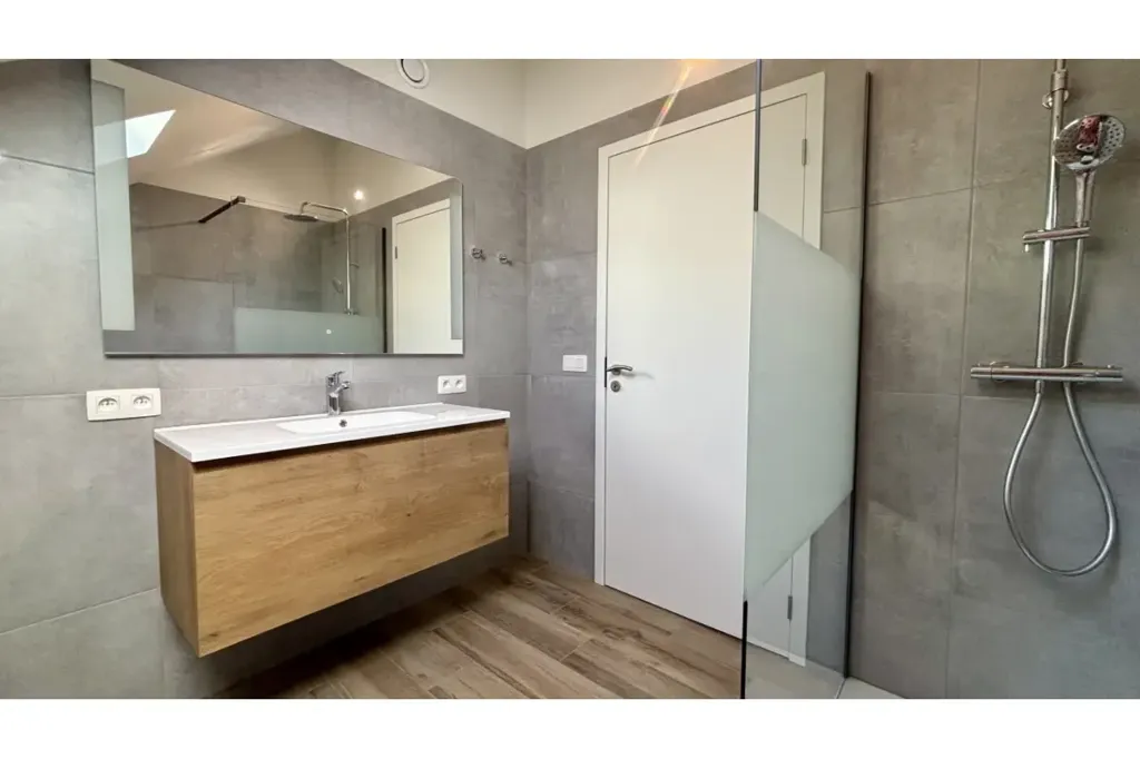 Bagni - New House with Solar Panels in Ciergnon