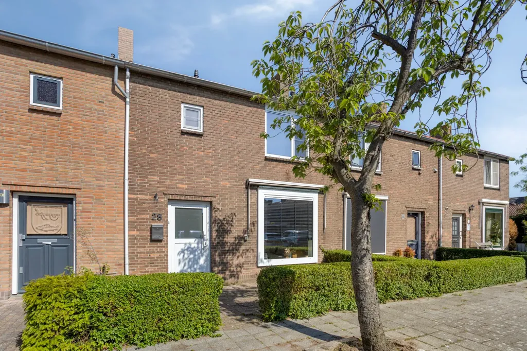 Exterior - Modernised House with Garden in Pernis, Rotterdam