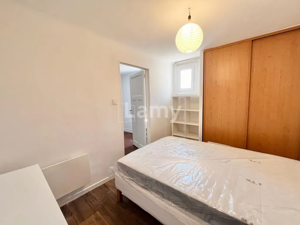 Chambres - Appartement T2 avec Cave et Interphone à Aix-en-Provence