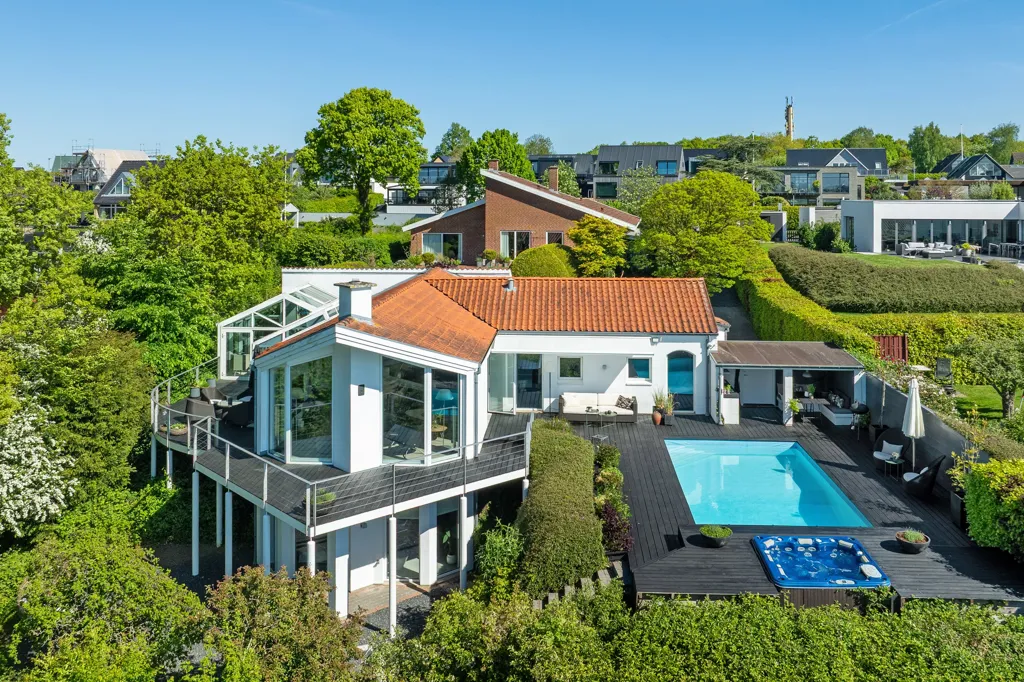 Vue aérienne - Villa with Pool and Sea View in Kolding