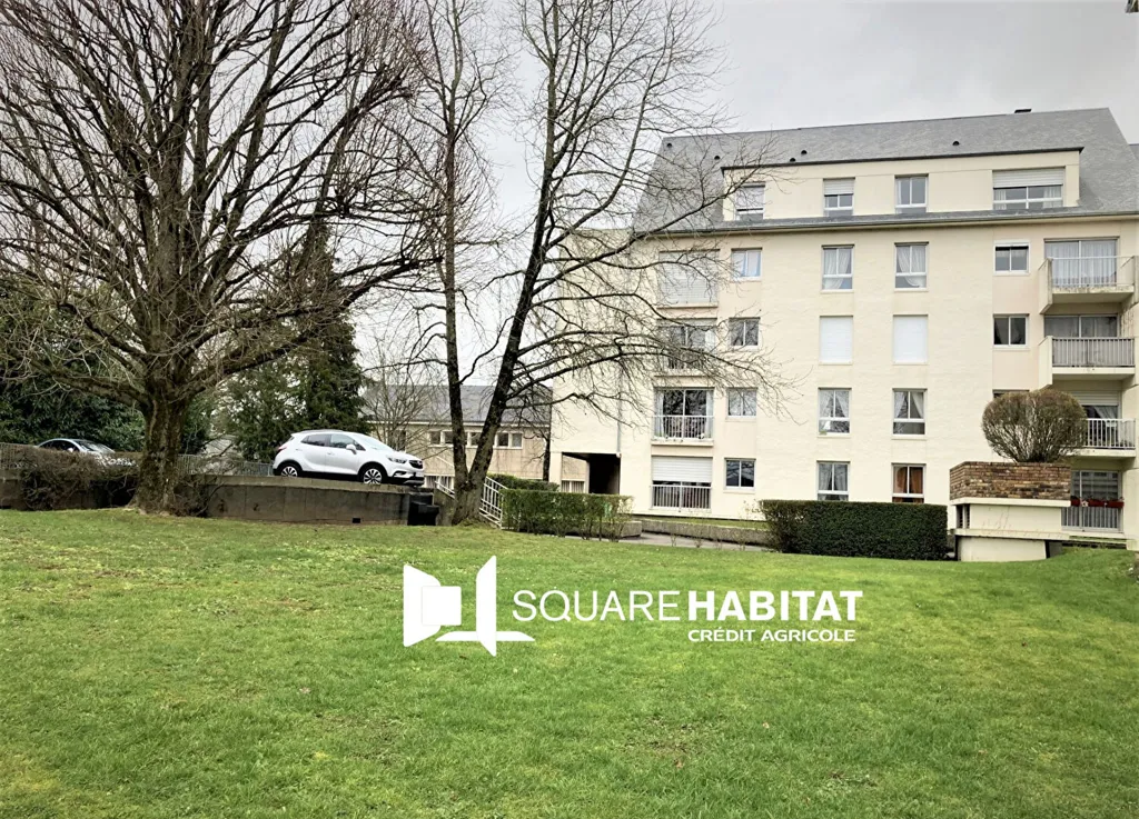Aed - 3-Bed Flat with Garden Access in Flers