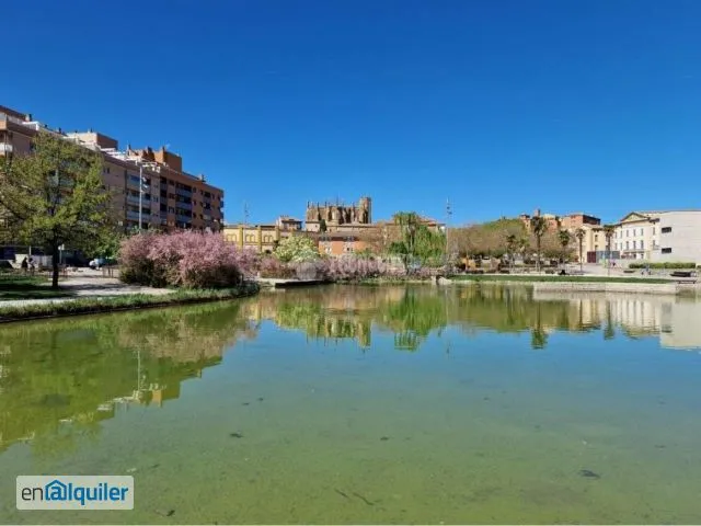Student Flat with Balcony in Huesca