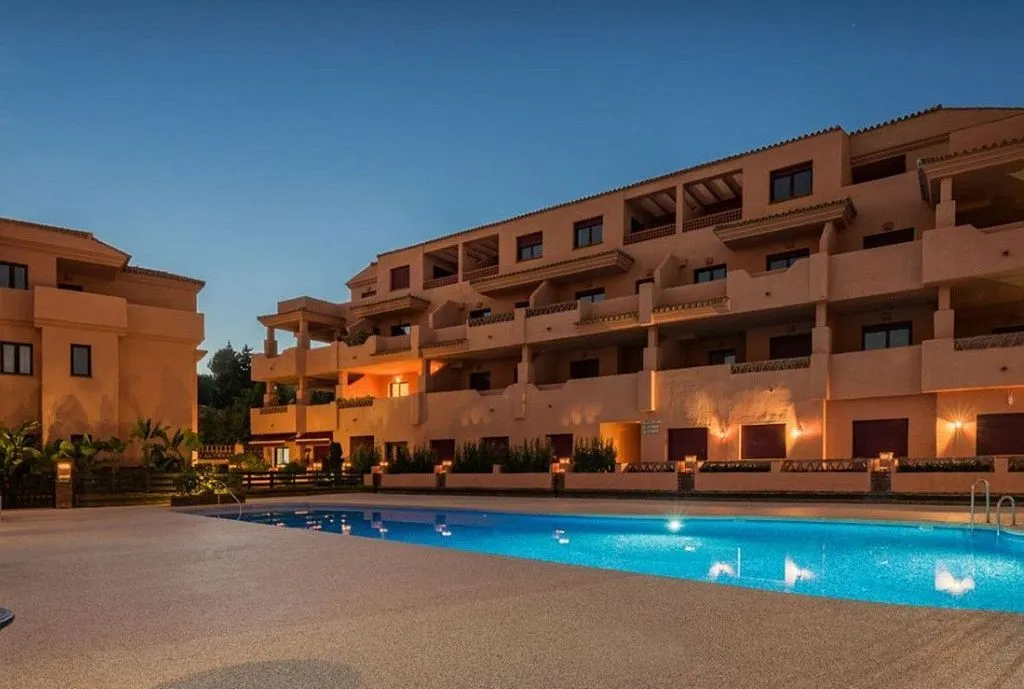 Bassein - Luxury Penthouse with Terrace in Benahavís