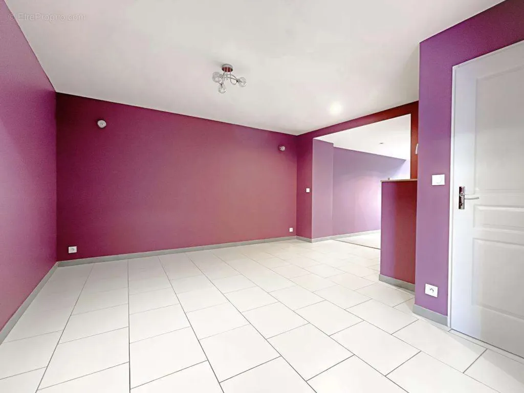 Entrée - Maison de Village Rénovée à Sainte-Tulle