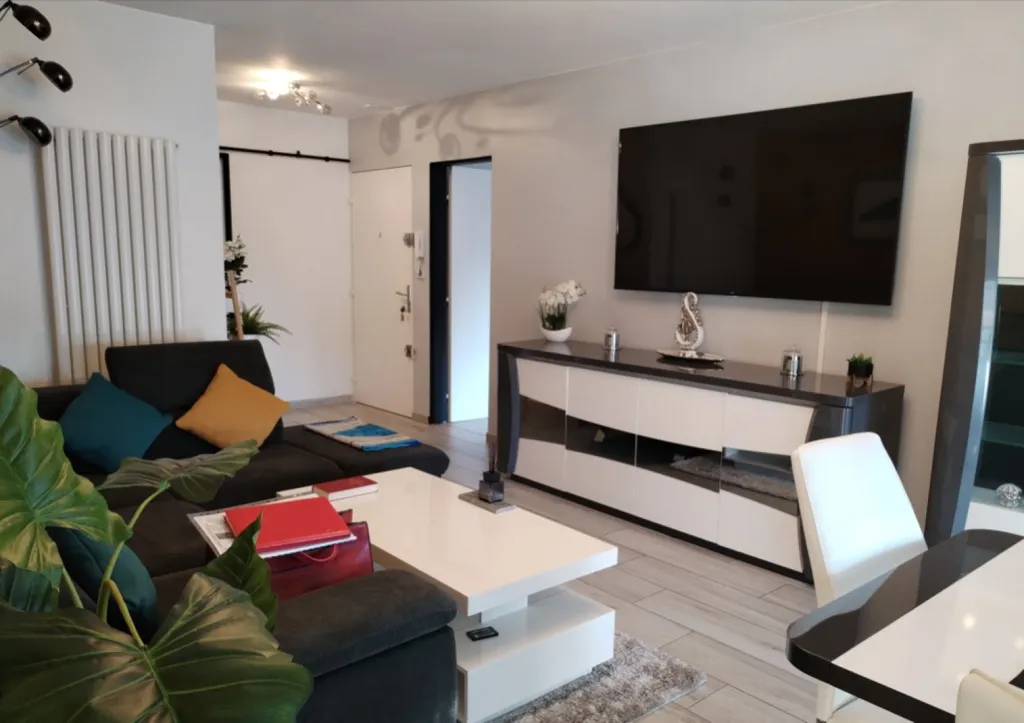 Appartement 5 pièces à Nîmes