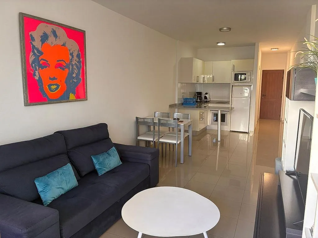 Elutuba - 1-Bed Flat with Pool in Playa del Inglés