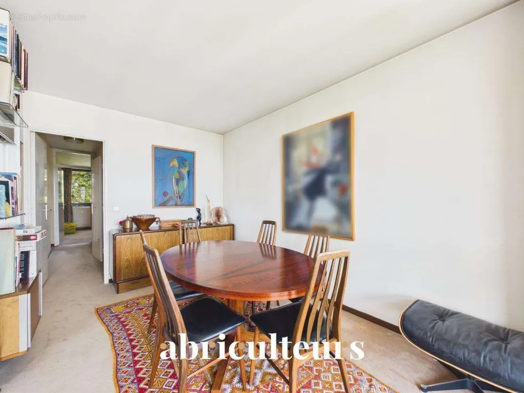 Sala da pranzo - Penthouse Apartment with Panoramic View in Garches