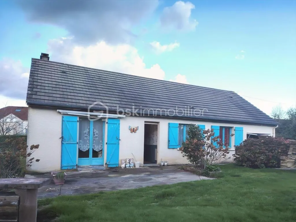 Extérieur - Maison Individuelle avec Terrasse et Terrain Spacieux