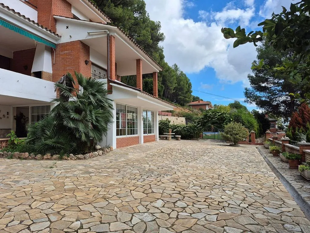 Välivaade - Chalet with Pool and Terrace in Cervelló