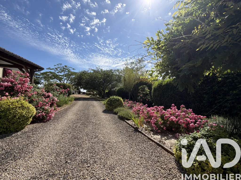 Välivaade - Well-Maintained House with Garden in Barroux