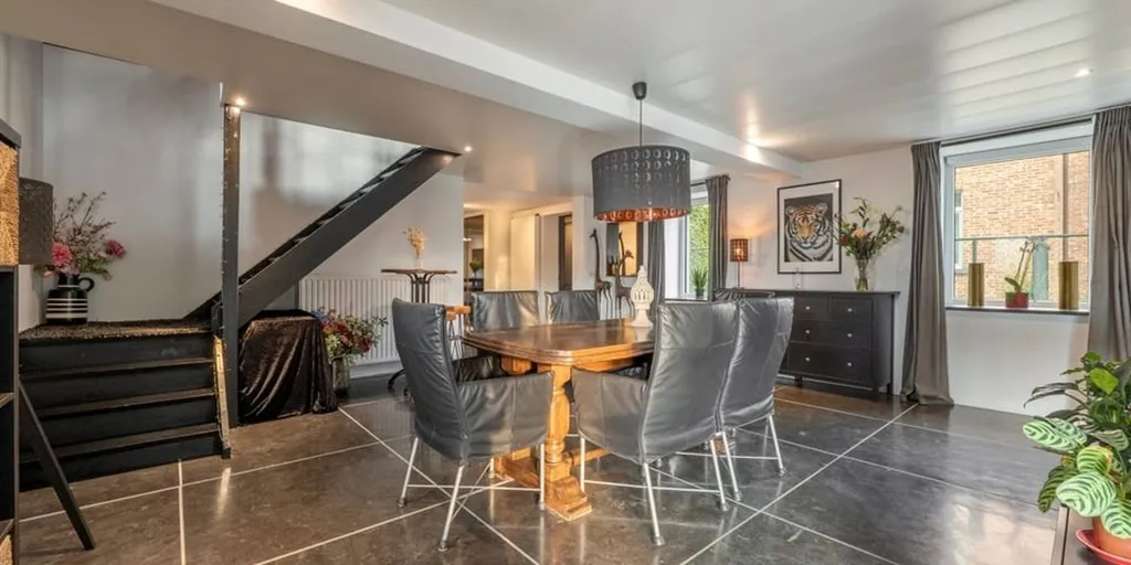 Salle à manger - Maison avec Jardin sur Grand Parc à B... (21a)