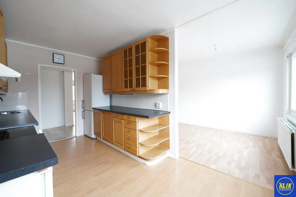Köök - Spacious End-Unit Flat in Vähärauma, Pori