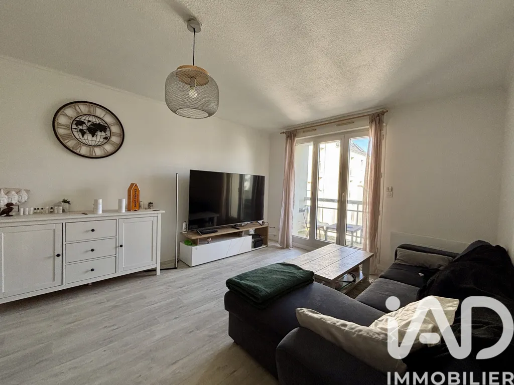 Séjour - Appartement 2 Pièces avec Balcon au Quartier Madeleine