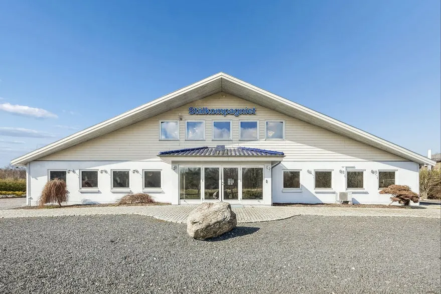Exterior - Mixed-Use Property with Office and Workshop in Gørlev