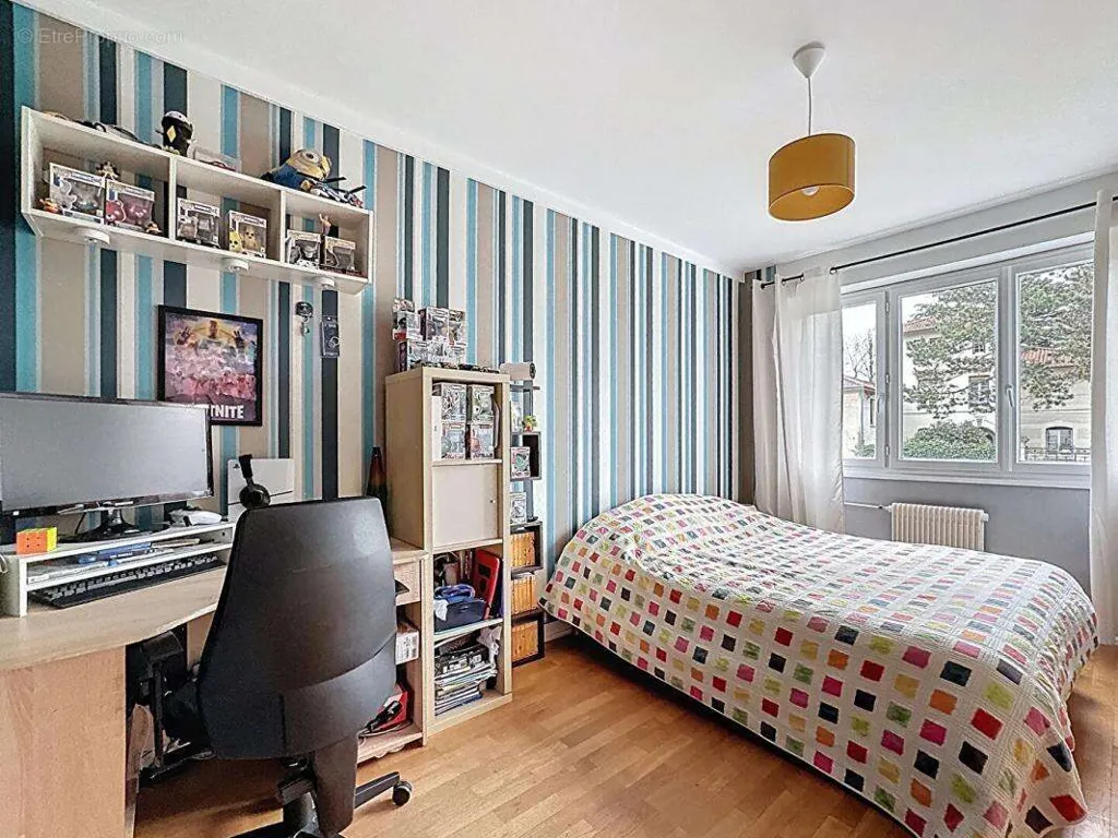 4-room apartment in Tassin-La-Demi-Lune