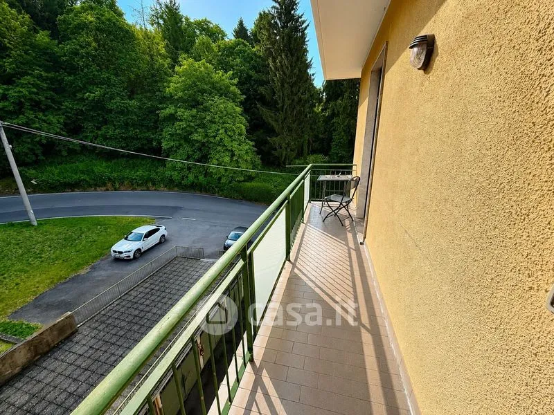 Rõdu - Apartment with Balcony in Biella
