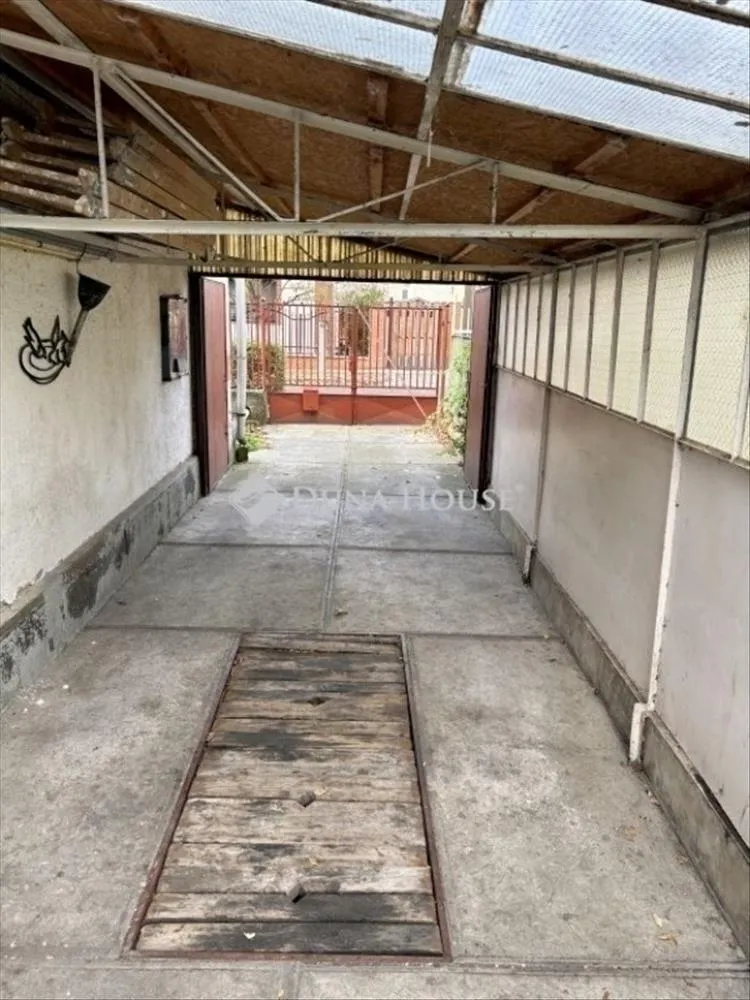 Garaaž - Brick Flat with Garden in Budapest XIX District