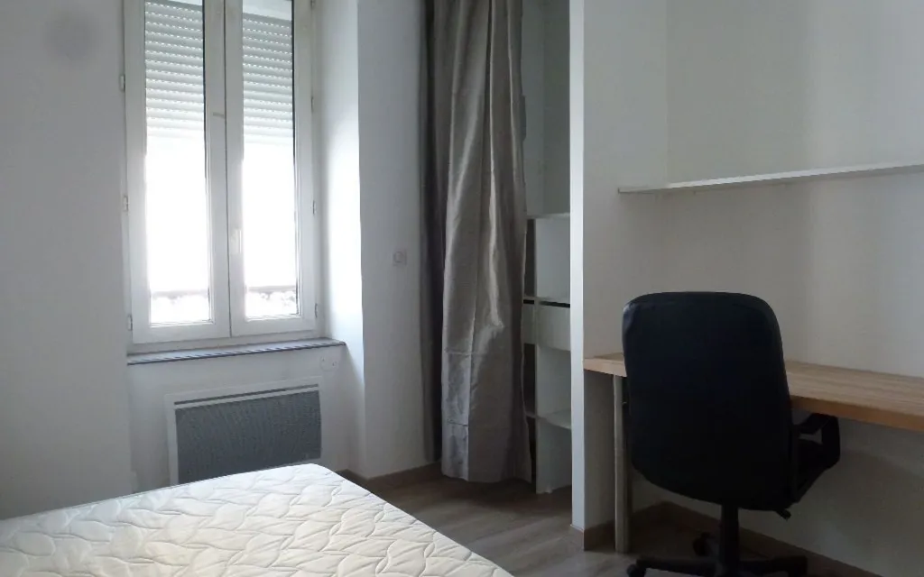 Chambres - Appartement Meublé 1 Pièce au Cœur des Ruchoux à Limoges