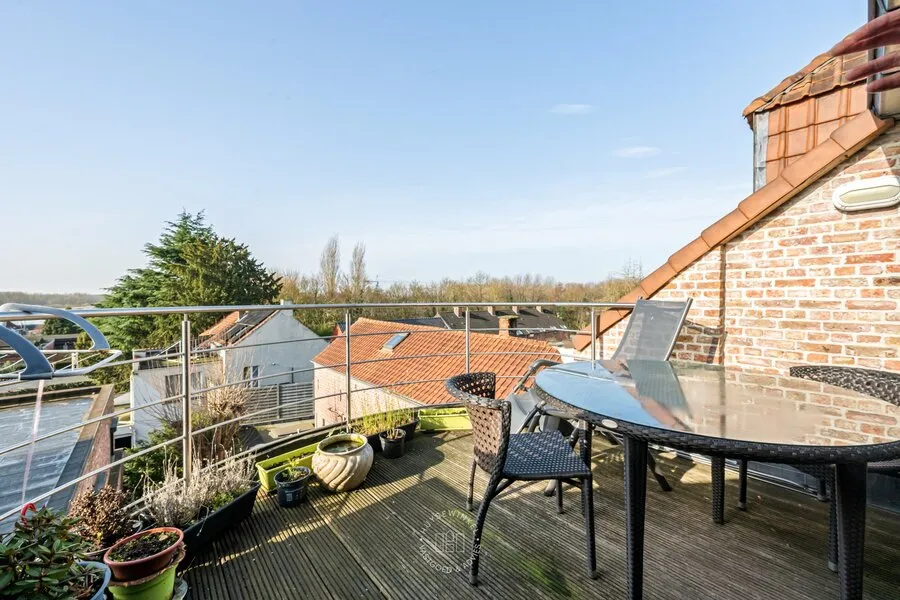 Terrace - Mixed-Use Property with River View in Rupelmonde
