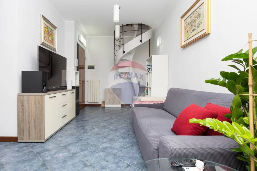 Elutuba - Duplex Apartment with Terrace in Zelo Buon Persico
