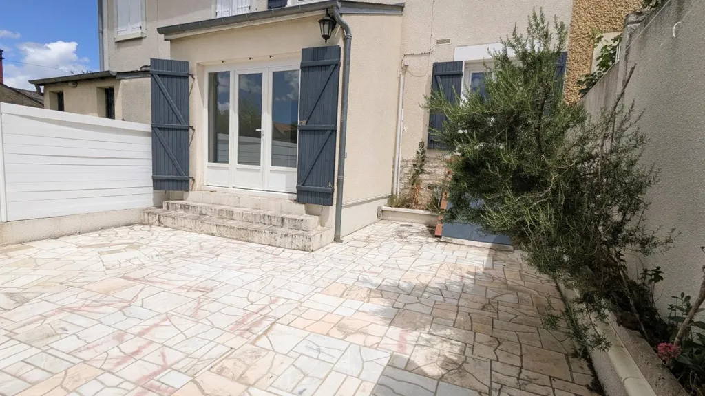 Giardino - Duplex House with Courtyard in Bourges